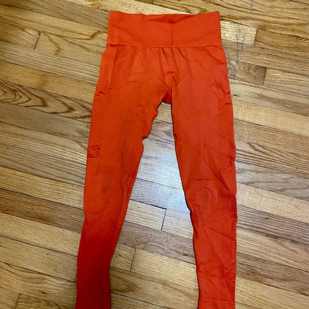 SET ACTIVE legging and bra set